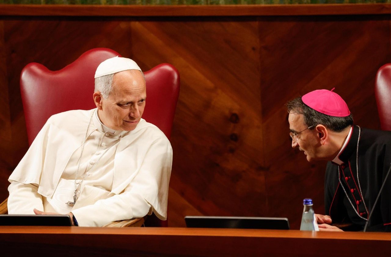Vaticano. «La mia Università»: il gesto che orienta un pontificato