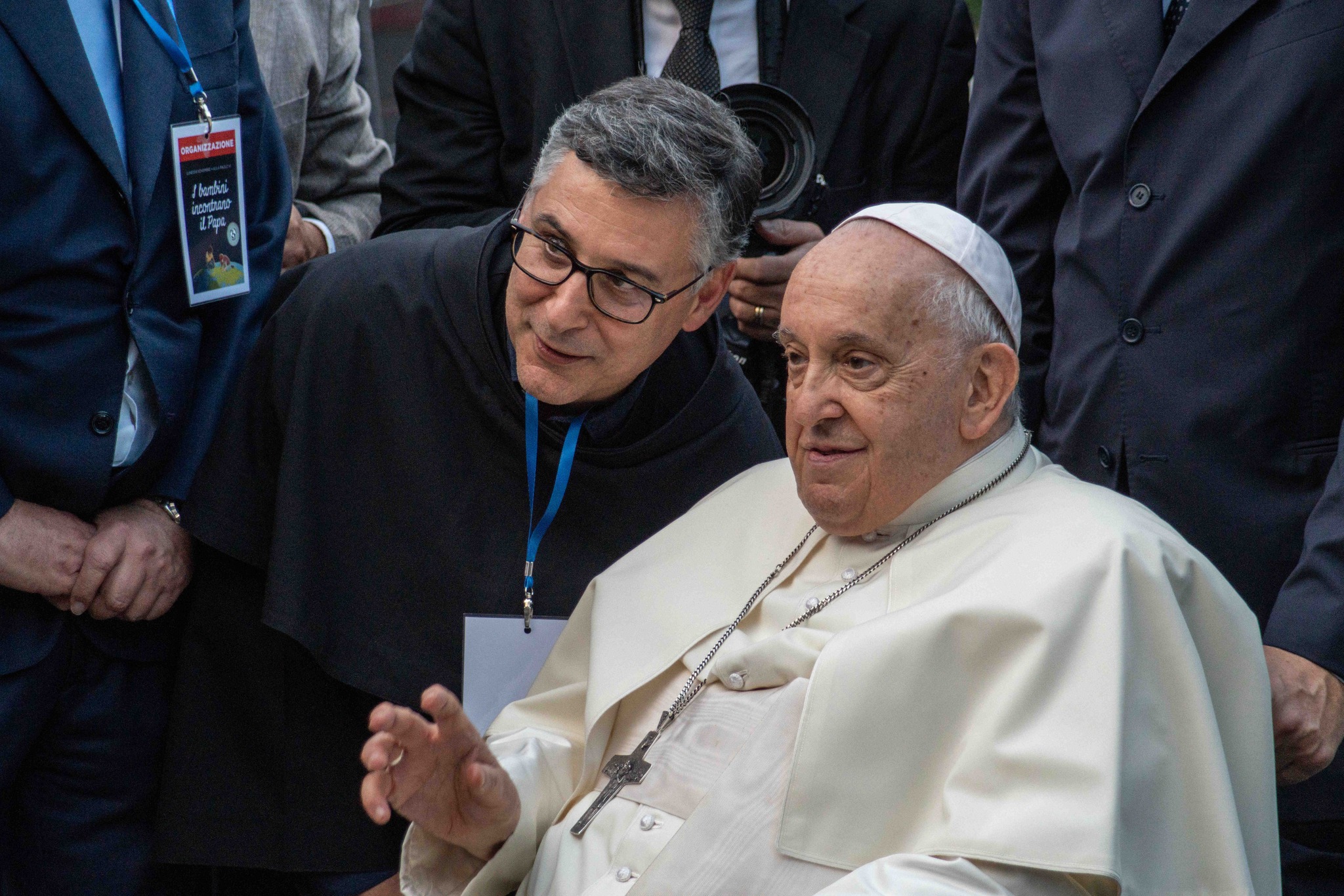 “Popes come and go, the Curia remains”: Peña Parra’s move against Enzo Fortunato