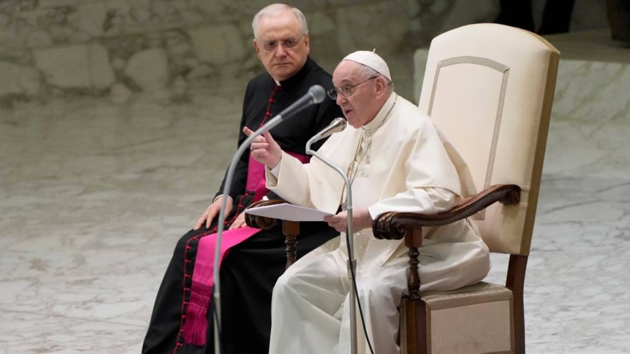 Papa Francesco: mercoledì preghiamo per la pace