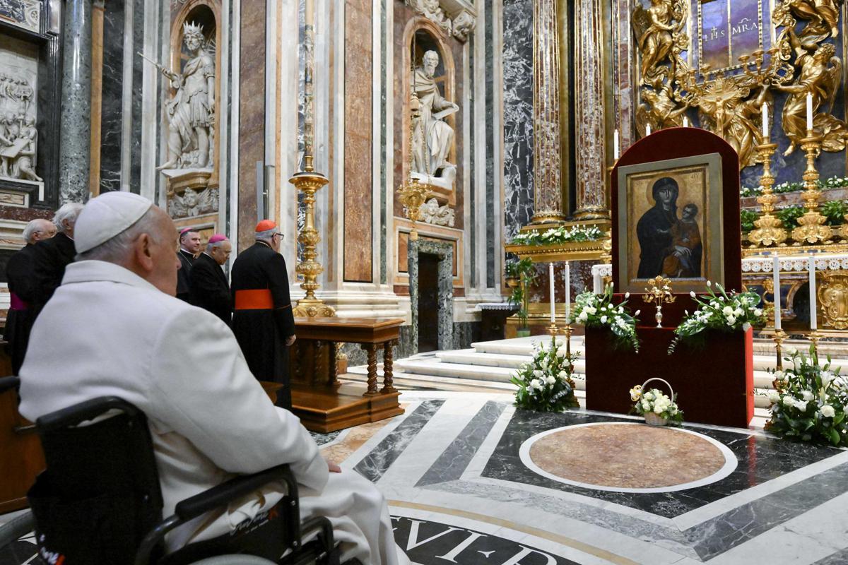 Santa Maria Maggiore? Soldi, pizzi e bonete. Ipocrisia di un pontificato