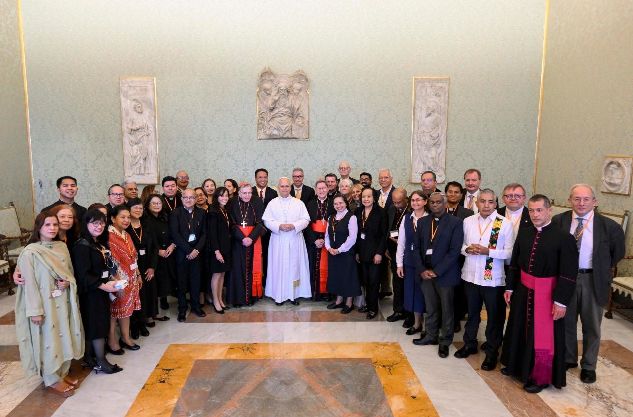 Leone XIV alla Federazione Biblica Cattolica: «La Chiesa vive del Vangelo, non di sé stessa»