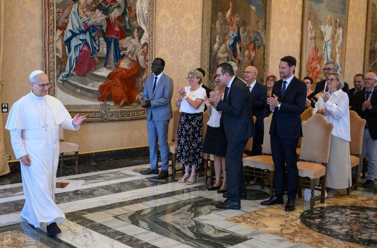 Leone XIV ai politici francesi: «Politica e fede non sono due vite separate»