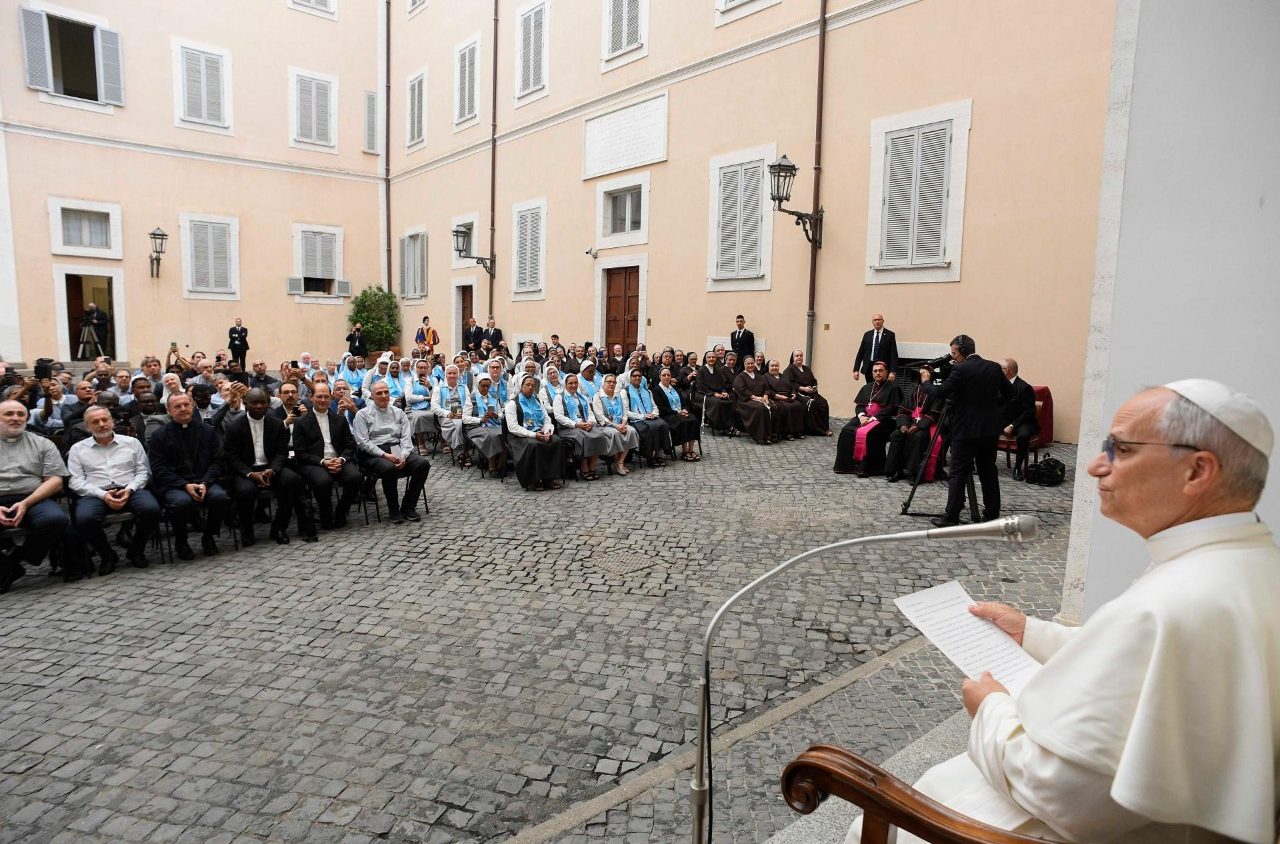Castel Gandolfo. Leone XIV riceve le religiose: «Volti e carismi di un unico amore»