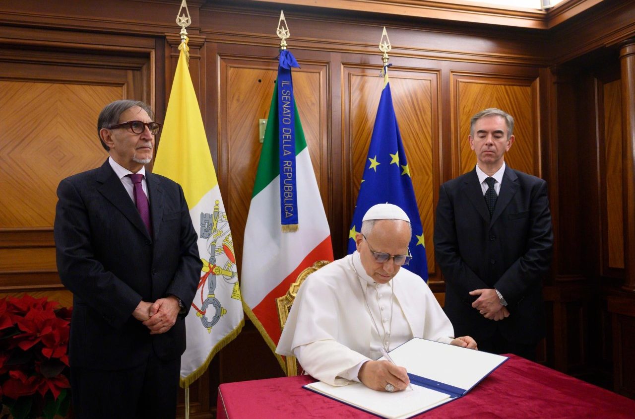 Leone XIV in visita alla Nunziatura in Italia e alla Biblioteca del Senato
