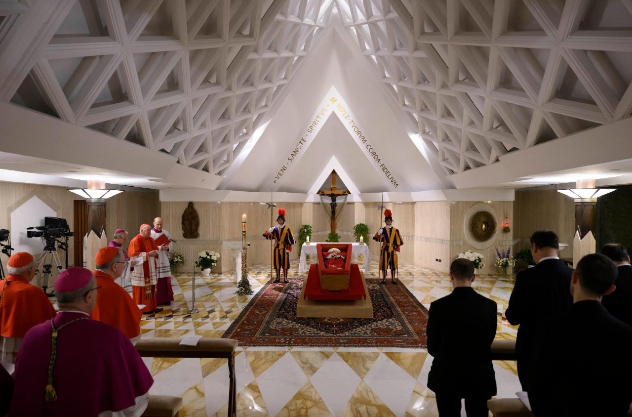 Il saluto della Chiesa a Papa Francesco: come e quando venerare la salma