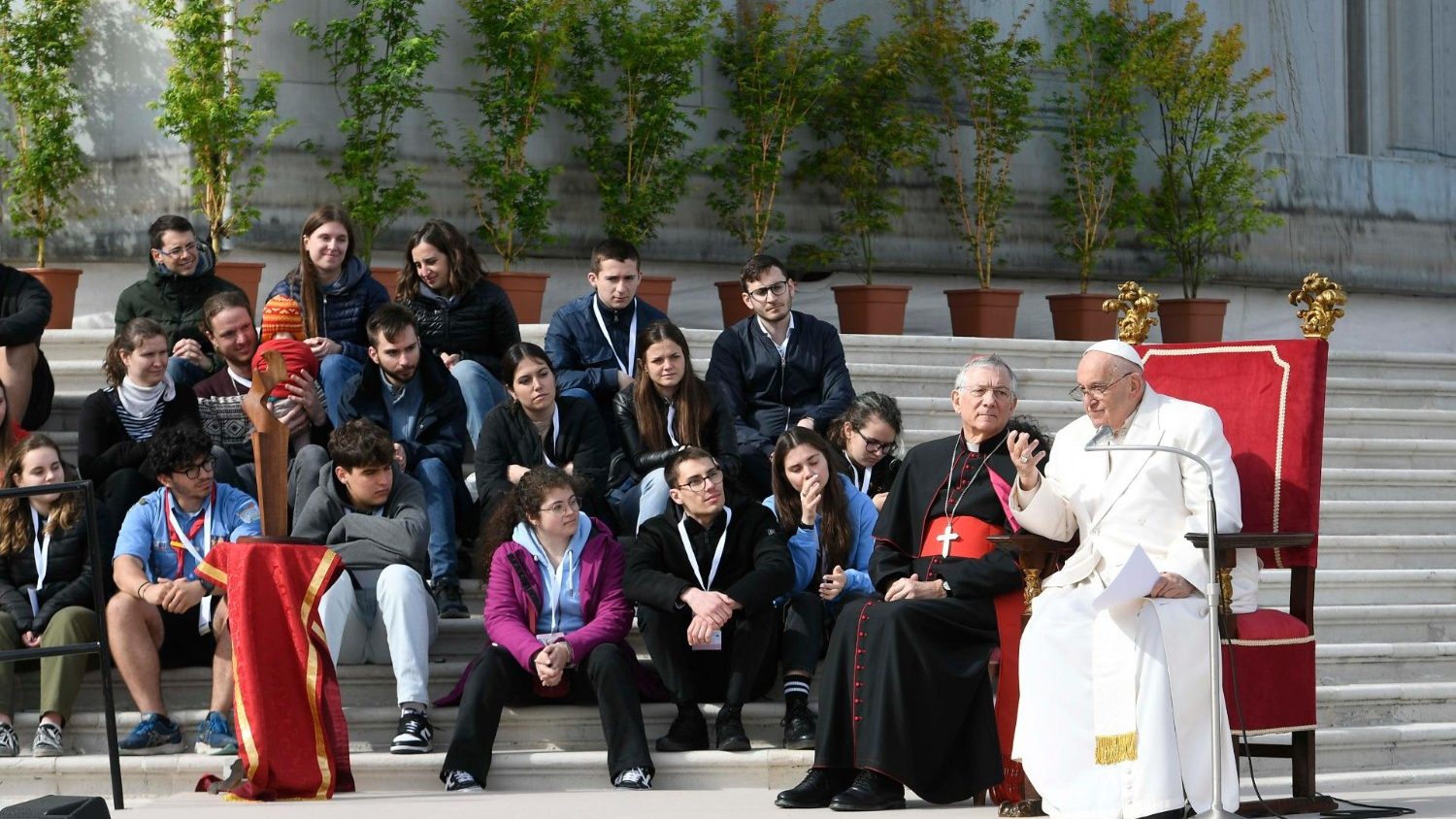 Papa Francesco ai giovani veneziani: «Il segreto di grandi conquiste è la costanza».