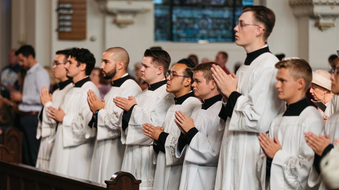 Chiesa Cattolica. Il virus della triangolazione