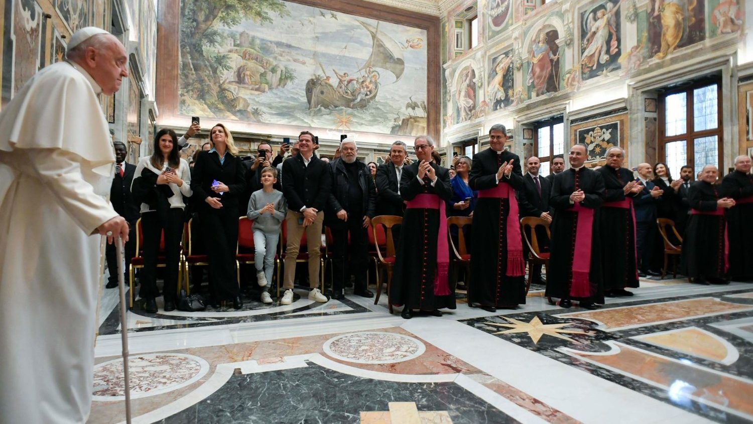 Papa Francesco alla Rota Romana: «No alla carità senza giustizia»
