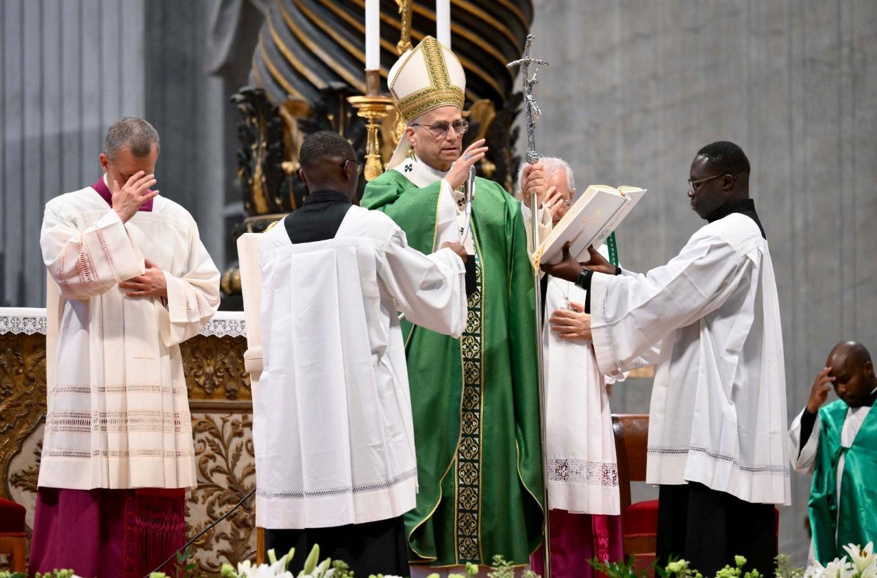 Leone XIV richiama i due fronti della Chiesa: “L’amore, non il potere, sia la nostra regola”