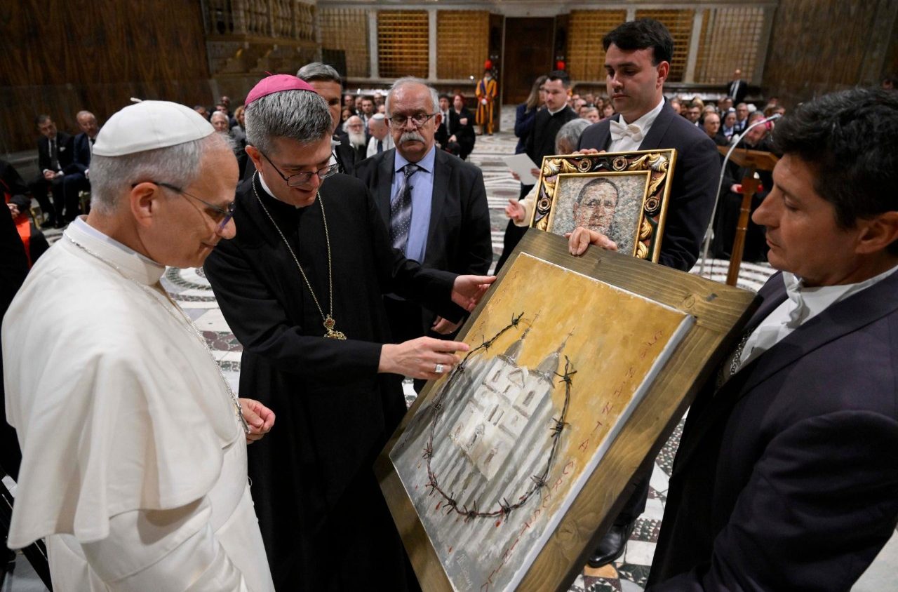 Il Cardinale della Speranza: Papa Leone XIV ricorda il Beato Iuliu Hossu nella Cappella Sistina