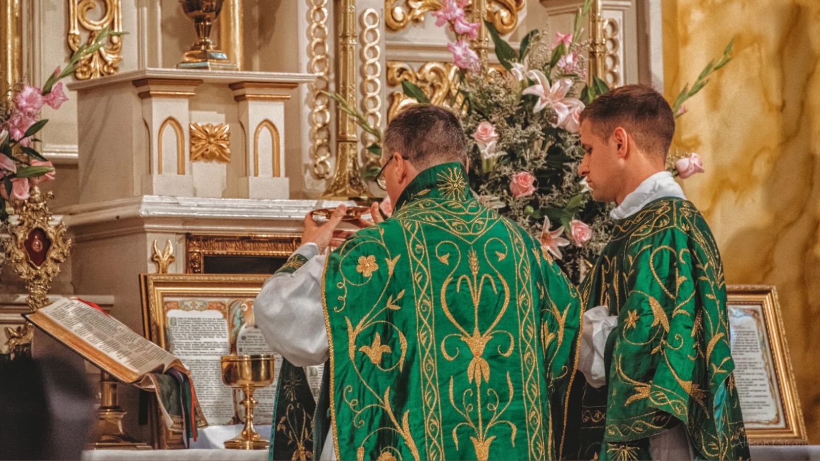 Paratus. L’uomo che si riveste di Cristo per entrare nel Mistero