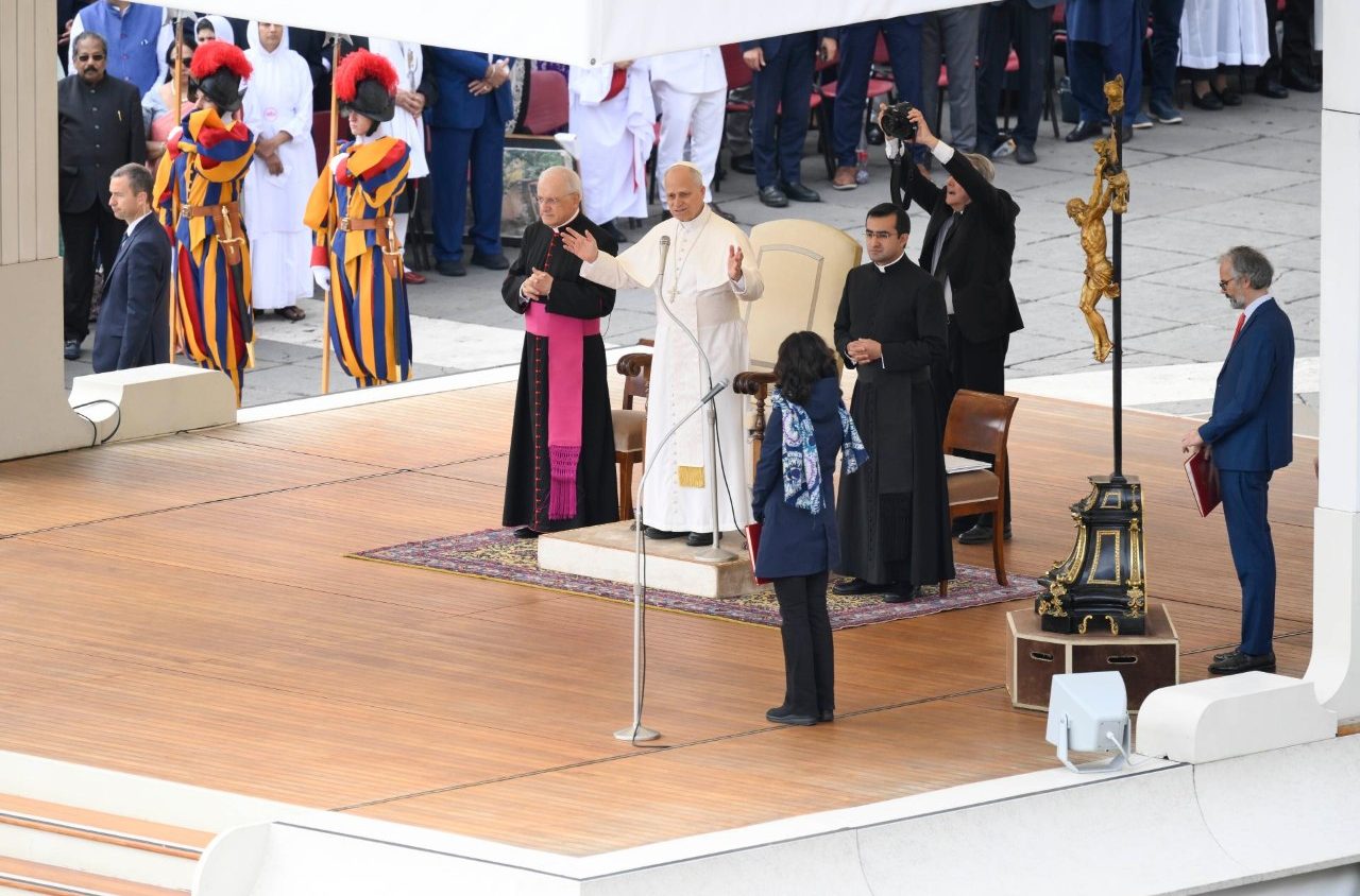 Leone XIV: “Nostra aetate ci insegna a incontrare i seguaci di altre religioni non come estranei, ma come compagni di viaggio sulla via della verità”