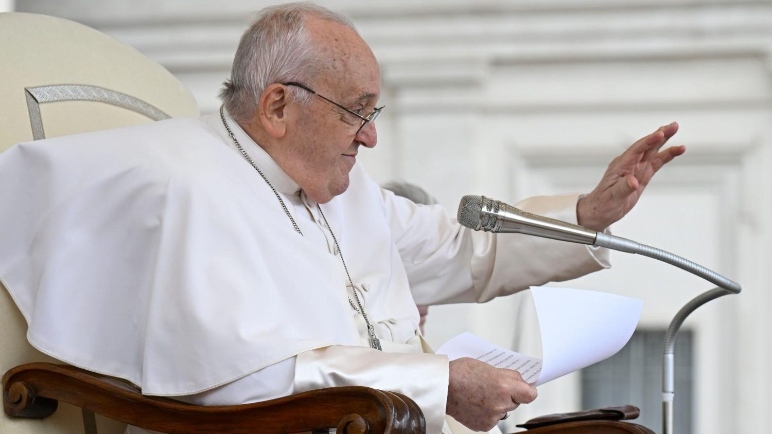 Papa Francesco: «Nel nostro confortevole Occidente avvertiamo una sana nostalgia dei profeti»