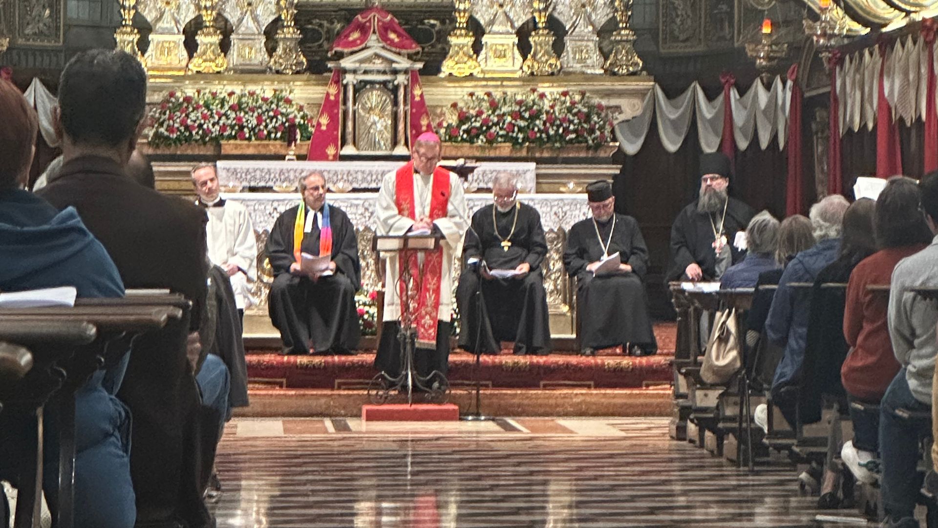 Veglia di Pentecoste. Tremolada: «Lo Spirito Santo dono più prezioso che abbiamo ricevuto»